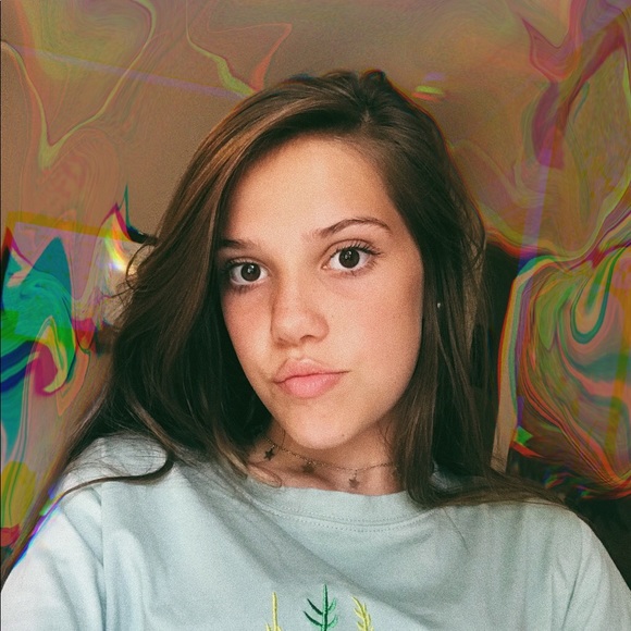 Meet your Posher, Emma - Picture 1 of 1